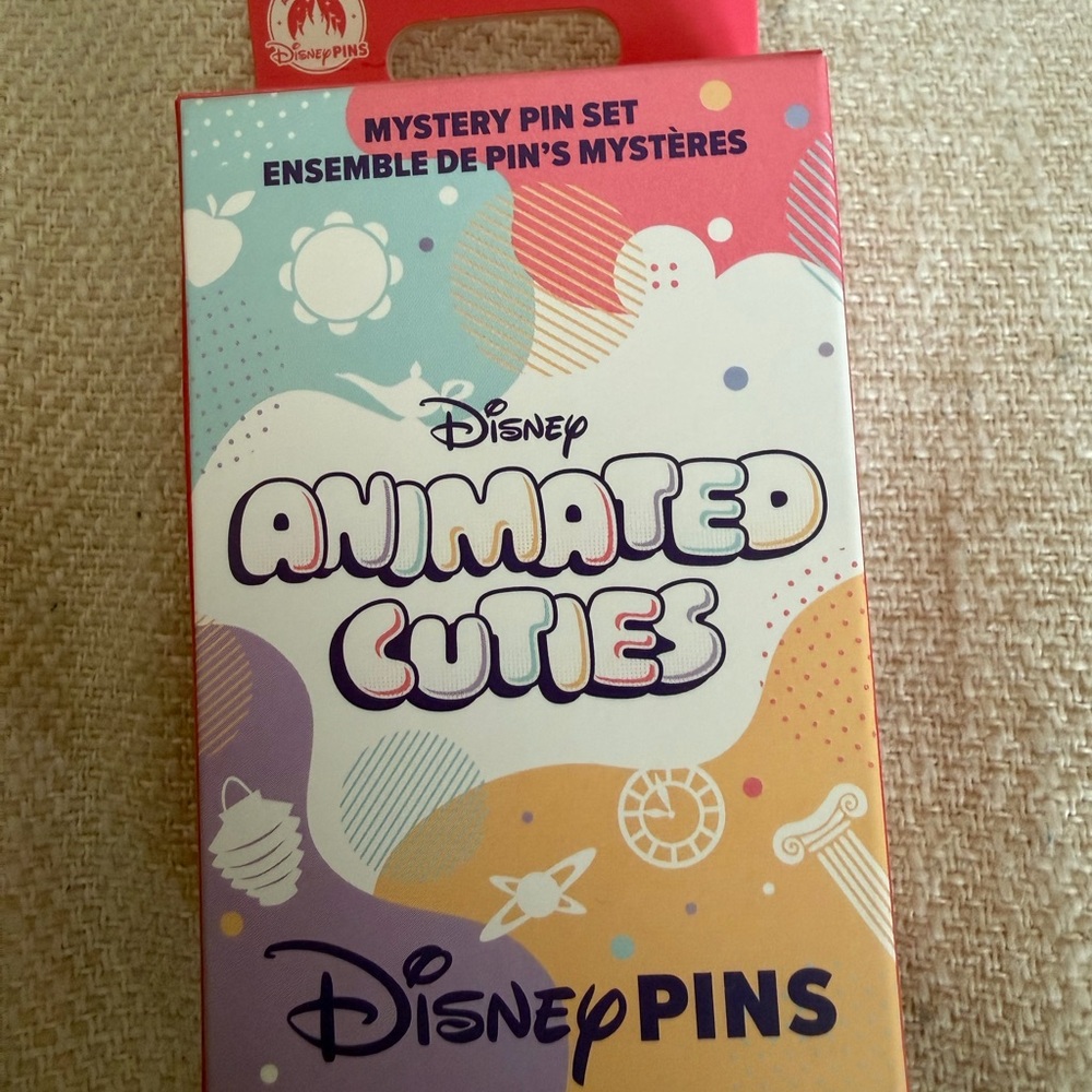 Disney Animated Cuties Mystery Pin Set box